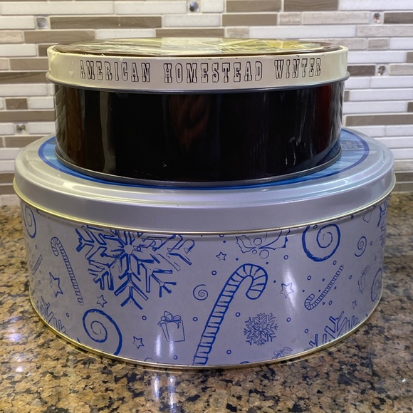 Vintage 90’s Christmas Tin’s - set of 2 - Picture 2 of 10